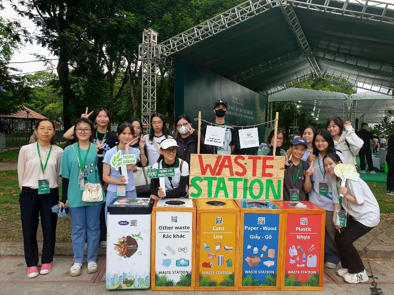 Tranh Bảo Vệ Môi Trường Trong Trường Học: Nâng Cao Nhận Thức Cho Học Sinh