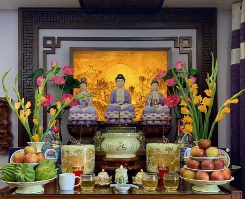 Ý nghĩa tâm linh của việc thắp hương mùng một