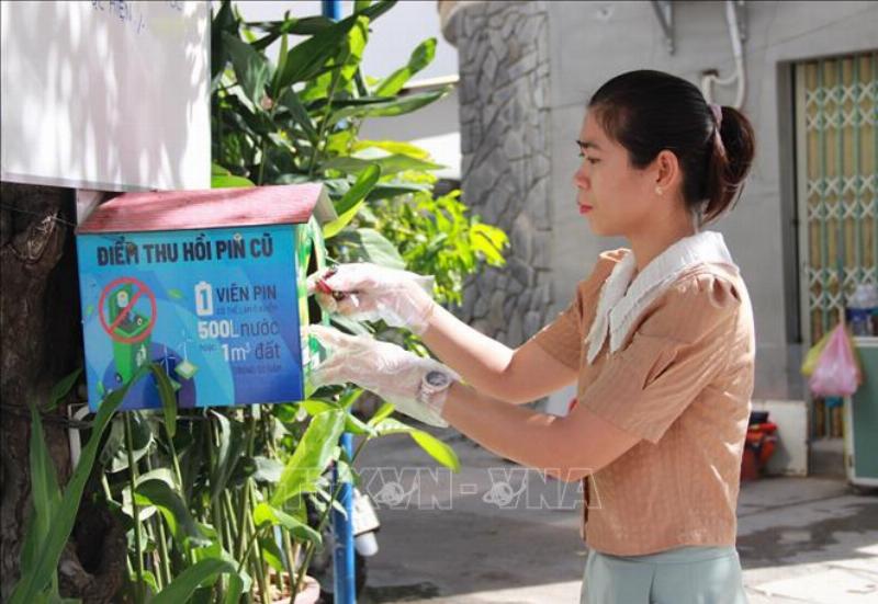 Cung Cự Giải nam kết nối và sống hài hòa với thiên nhiên, bảo vệ môi trường xanh sạch, biểu tượng cho sự quan tâm đến ngôi nhà chung