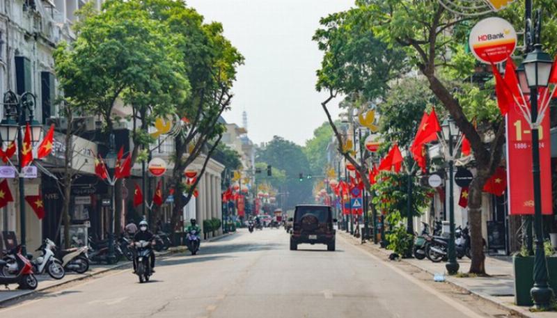 Hinh anh minh hoa su hai hoa giua so 114 va moi truong tu nhien