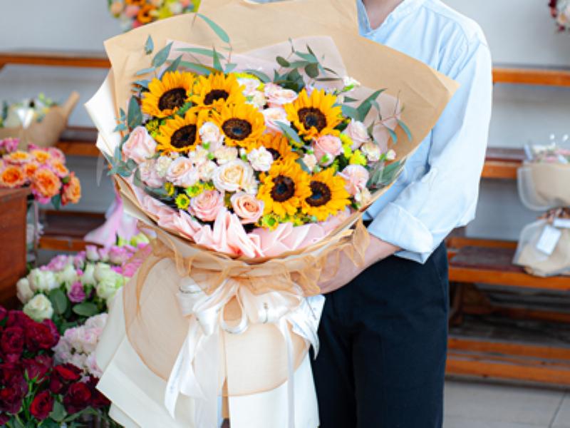 Hình ảnh vẻ đẹp thiên nhiên, tượng trưng cho sự yêu cái đẹp của Kim Ngưu và kết nối với môi trường