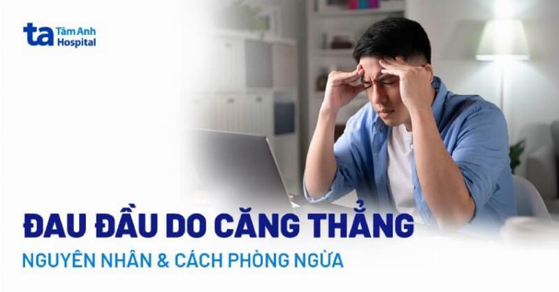 Hình ảnh người phụ nữ đang thiền hoặc yoga, thể hiện các biện pháp giảm căng thẳng và thư giãn.