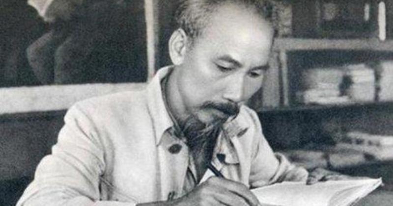 Hình ảnh biểu tượng cho sự hòa hợp lý tưởng của Song Tử trong tình yêu, kết nối với chủ đề môi trường.