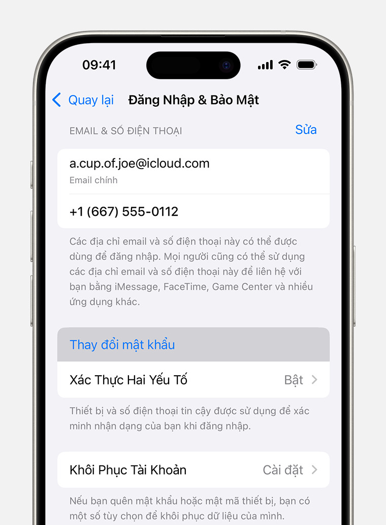 Giao diện cài đặt Đăng nhập &amp; Bảo mật trên iPhone 15 Pro, hiển thị tùy chọn Thay đổi mật khẩu iCloud.