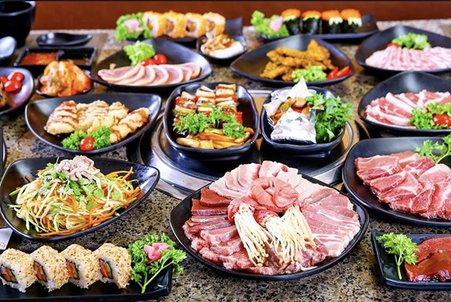 Phong cách nướng Hàn Quốc kết hợp ẩm thực Việt tại Rơm BBQ &amp; Party Quận 1.