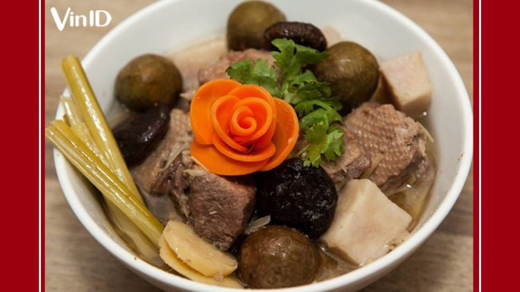 Món vịt om sấu miền Nam với nước dừa xiêm béo ngậy