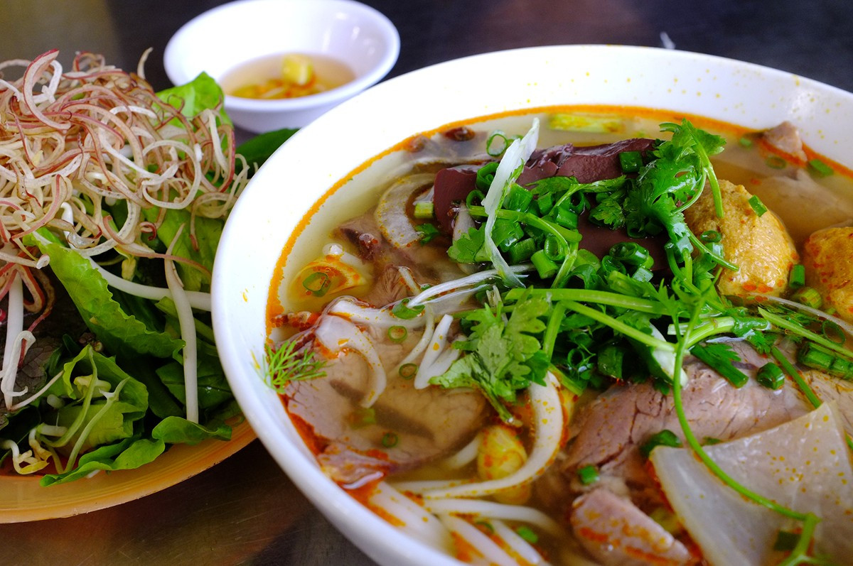Bún bò Huế Bò O Phượng ngon nhức nhối