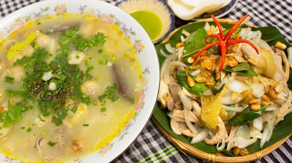 gỏi gà bắp cải ăn kèm cháo nóng hổi