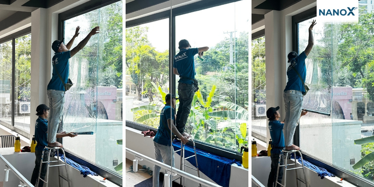 Khung cảnh bên ngoài cửa hàng tiện lợi GS25 đã được dán phim cách nhiệt hiệu quả