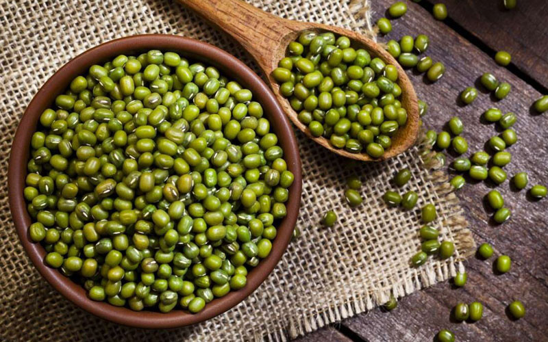 Cháo thịt bò nấu với đậu xanh ngọt bùi, giàu dinh dưỡng cho trẻ