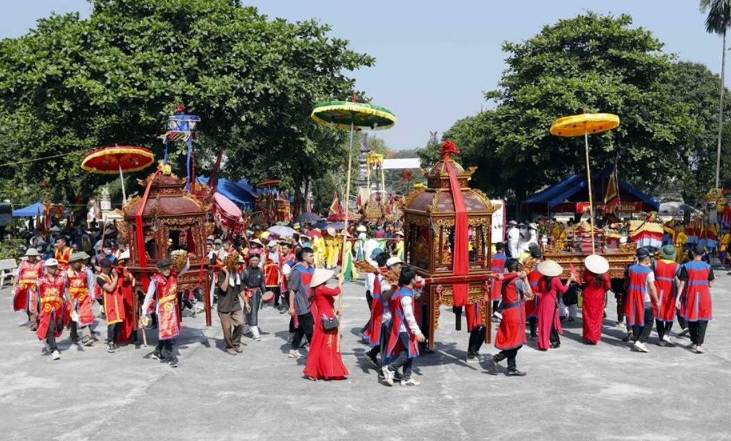 Lễ hội Đền Chử Đồng Tử Tiên Dung ở Hưng Yên