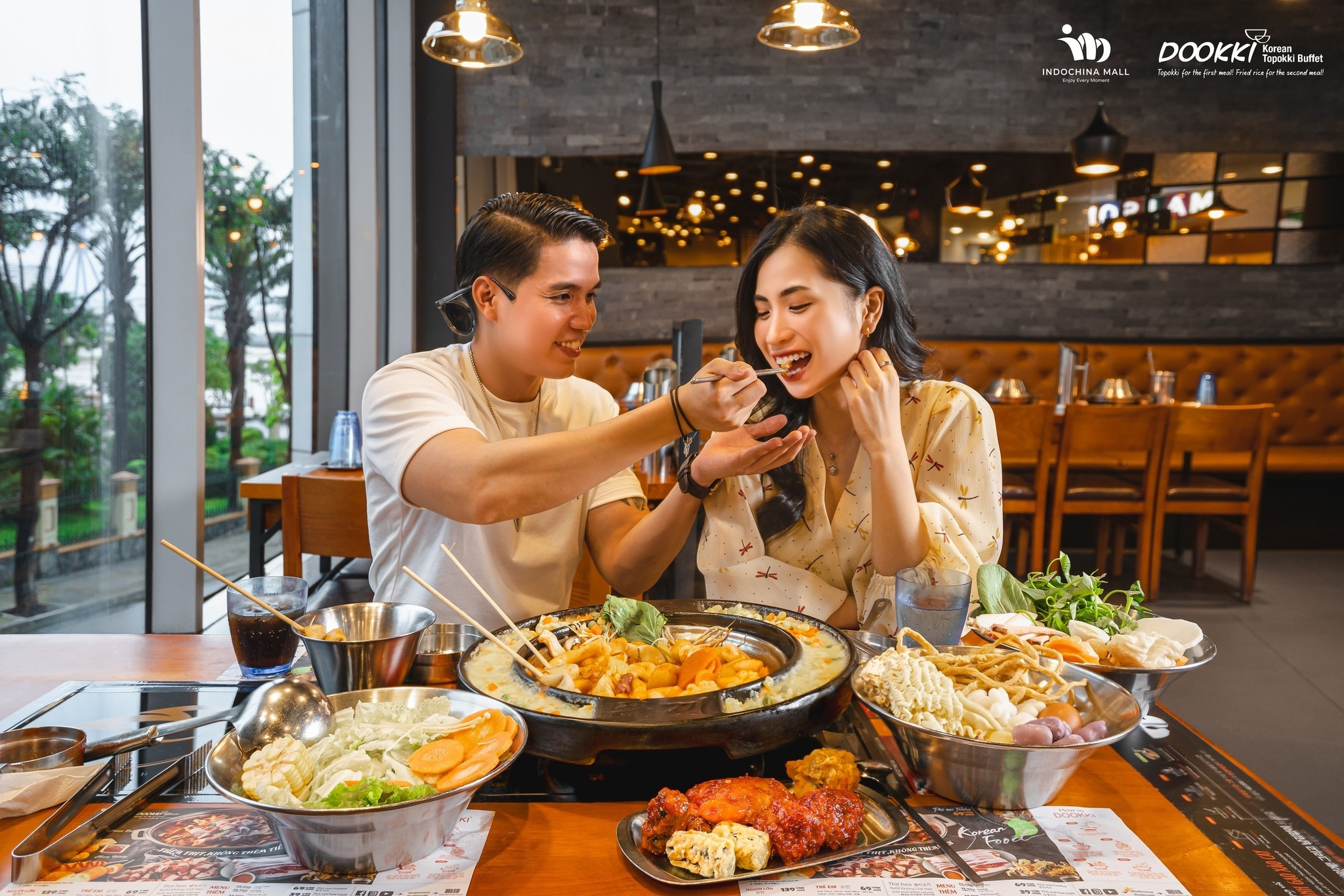 Không gian sang trọng, hiện đại của Dookki tại Vincom Trần Duy Hưng