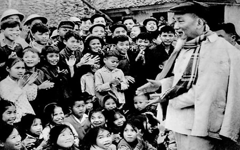 Chủ tịch Hồ Chí Minh – biểu tượng vĩ đại của lòng nhân ái và tình yêu thương dân tộc