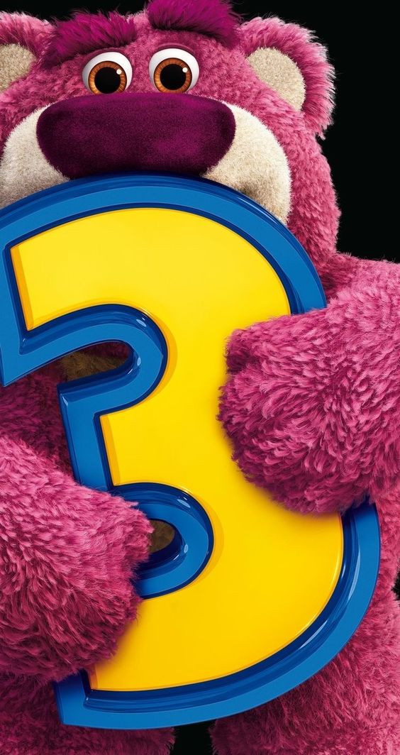 Gấu dâu Lotso và những khoảnh khắc vui vẻ trong phim