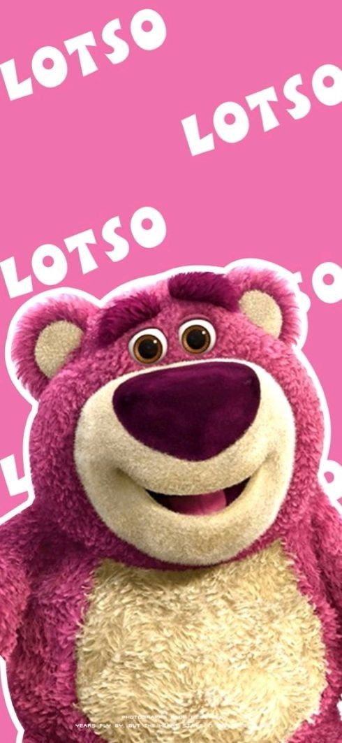 Gấu dâu Lotso đáng yêu với các nhân vật khác