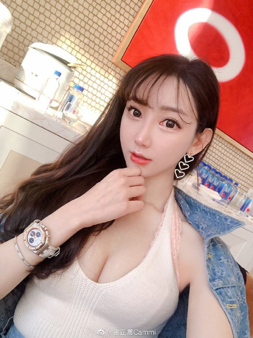 Từ Chỉ Huệ, người mẫu nội y sau scandal với Trần Quán Hy.