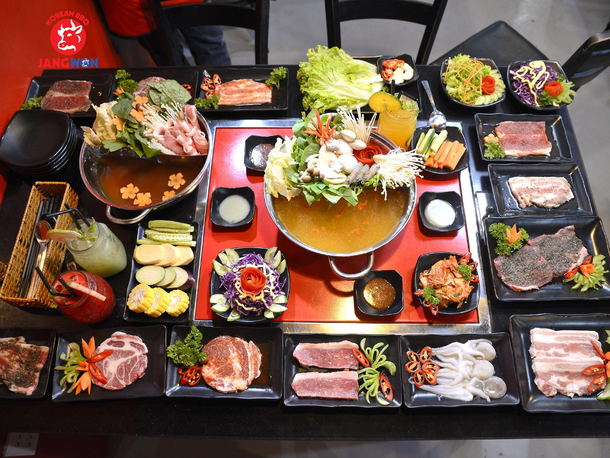 Buffet nướng đá và không gian phóng khoáng tại JangWon Korean BBQ Quận 7.