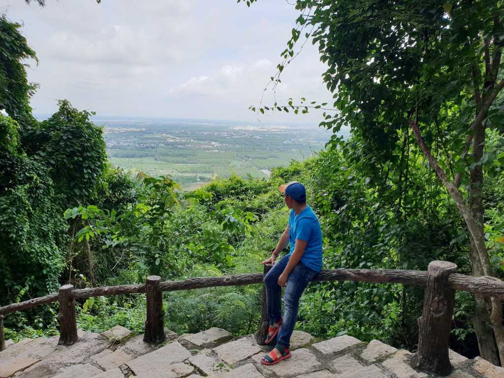 Dừng lại dọc đường lên Linh Sơn Bửu Thiền Tự cũng có thể có được bức ảnh tuyệt đẹp