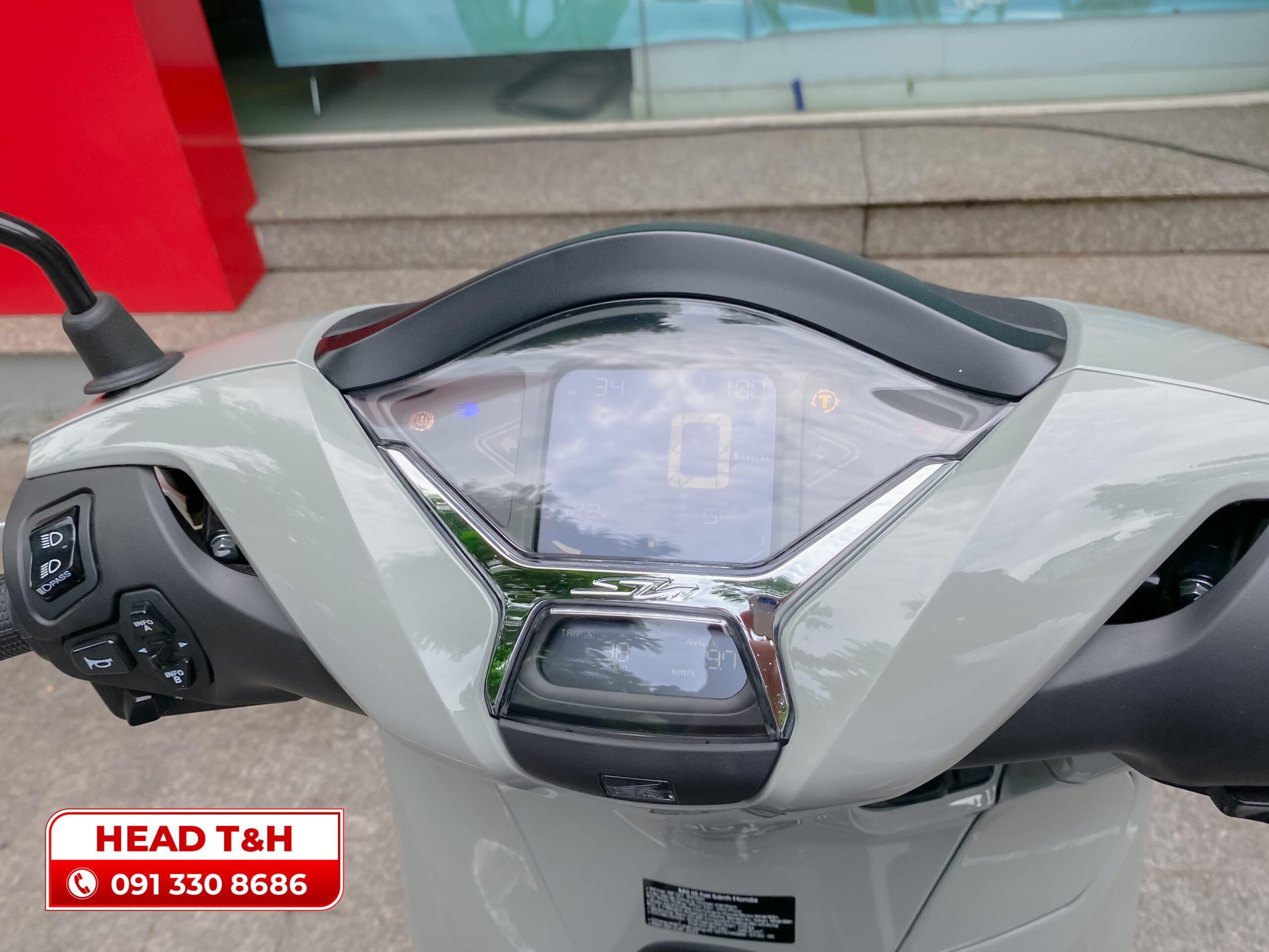 Mặt đồng hồ LCD kỹ thuật số của xe Honda SH 350i