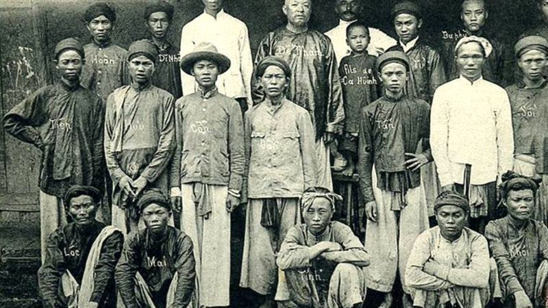 Văn bản cổ và bút lông ngỗng liên quan đến lịch Gregory và khởi đầu Thế kỷ 1