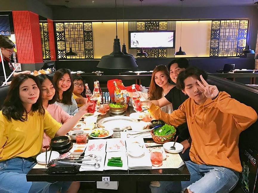 Buffet lẩu nướng BBQ cũng là một gợi ý ăn gì ở Thủ Đức tuyệt vời