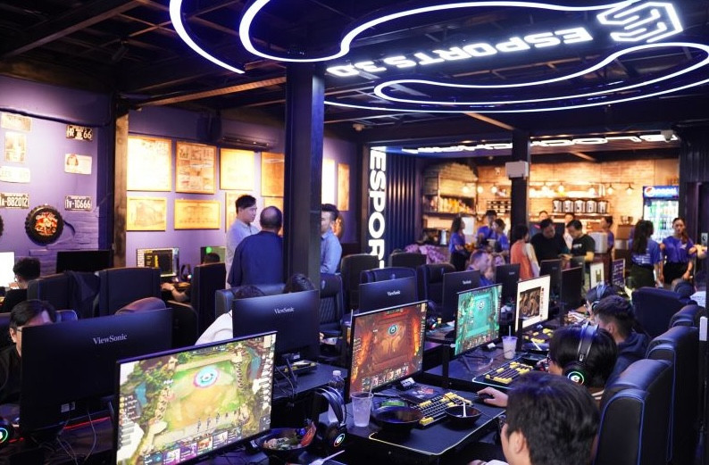 Không gian hiện đại của quán net Esports 3.0 với dàn máy cao cấp
