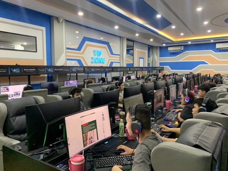 Ways Station - Gaming &amp; Billiards, quán net độc đáo kết hợp chơi game và bi-da