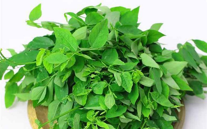 Món cháo thịt bò nấu với rau ngót xanh mát, bổ dưỡng cho bé