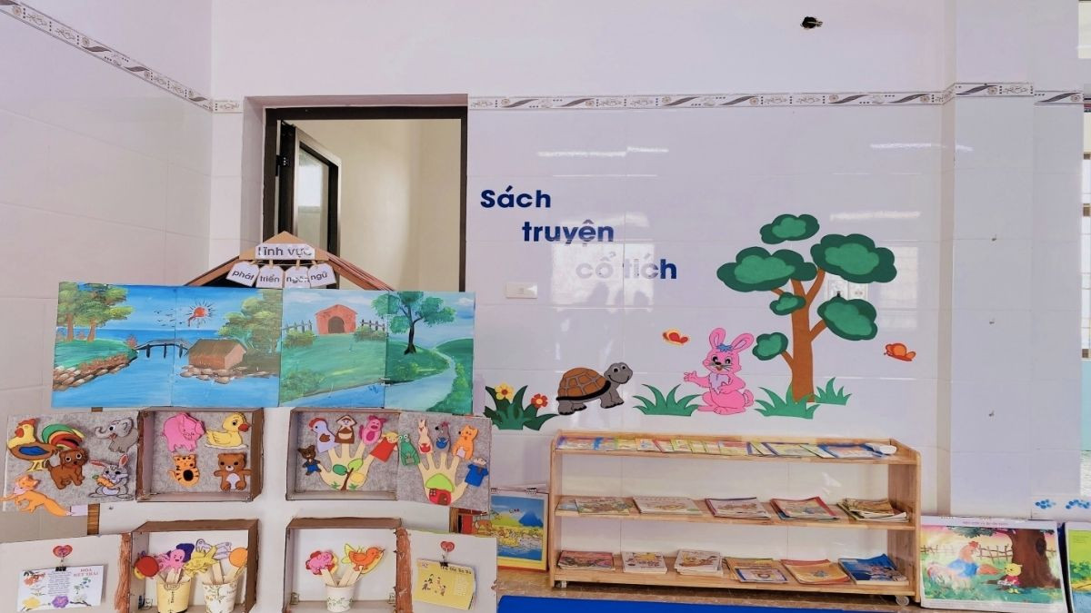 Góc âm nhạc thư viện với truyện cổ tích