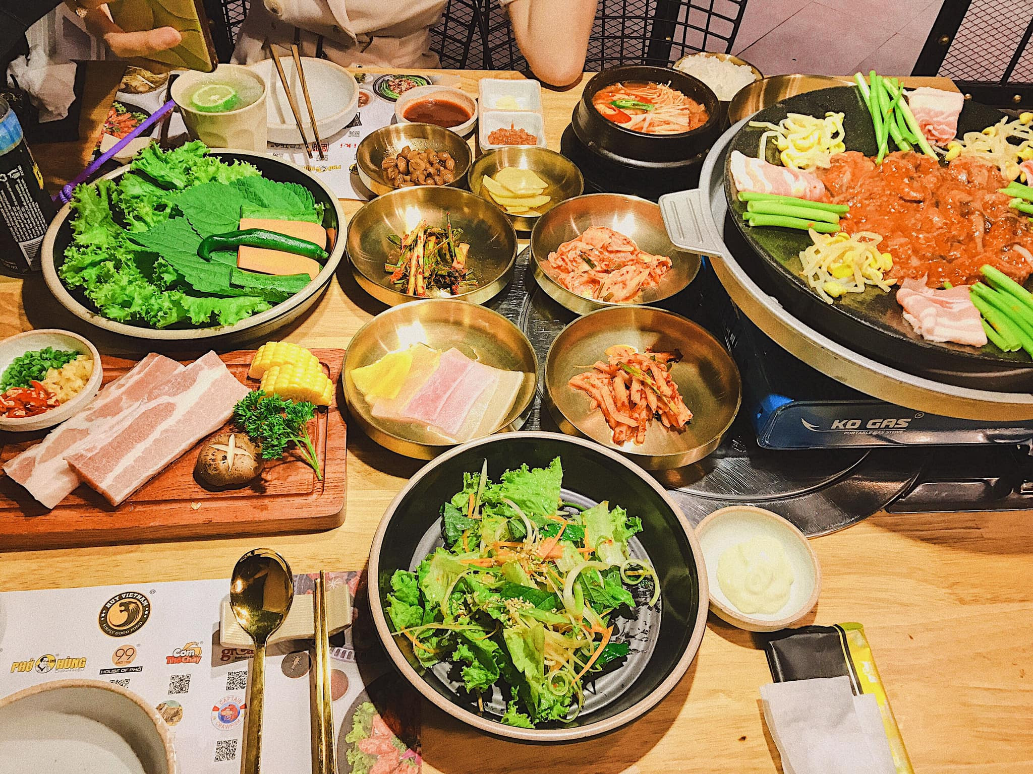 Sườn bò Mỹ hảo hạng và các món ăn truyền thống tại Shilla BBQ Quận 1.