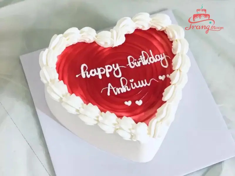 Mẫu bánh sinh nhật đơn giản Hàn Quốc với gam màu tươi tắn