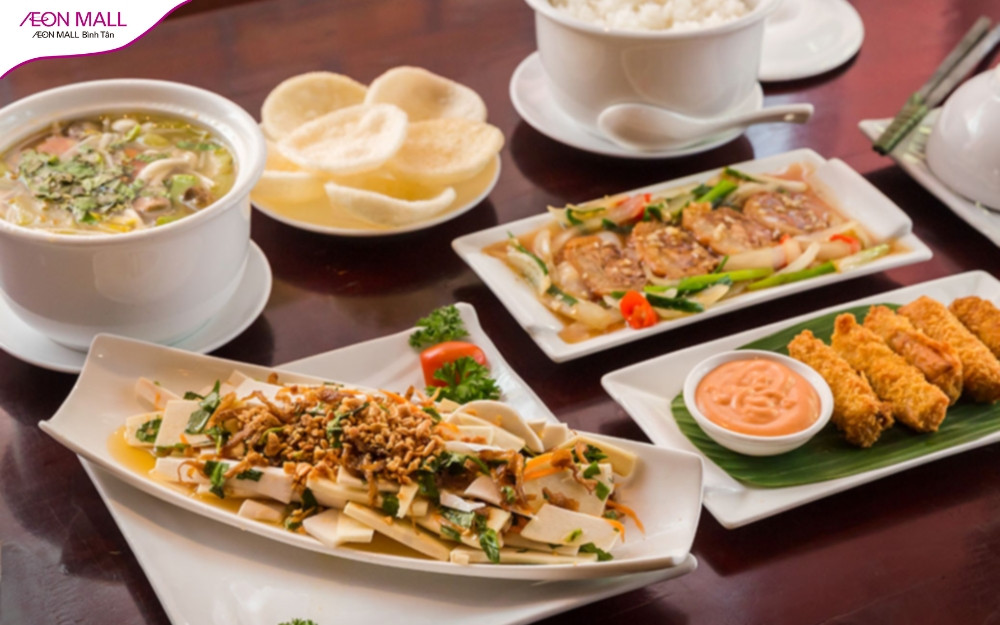 Các món ăn tại Hoa Đăng Express Food được chế biến từ nguyên liệu sạch 100%