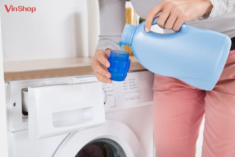 Chai nước giặt đã qua sử dụng