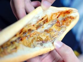 Bánh mì que Bà Lan ngon có tiếng ở Đà Nẵng với tuổi đời hơn 30 năm