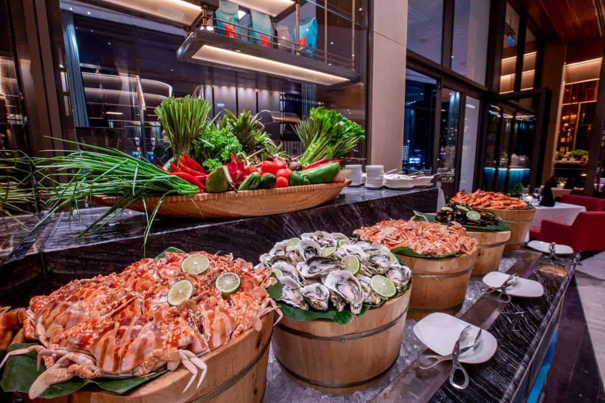 Hải sản tươi ngon tại San Hô Đà Nẵng view biển