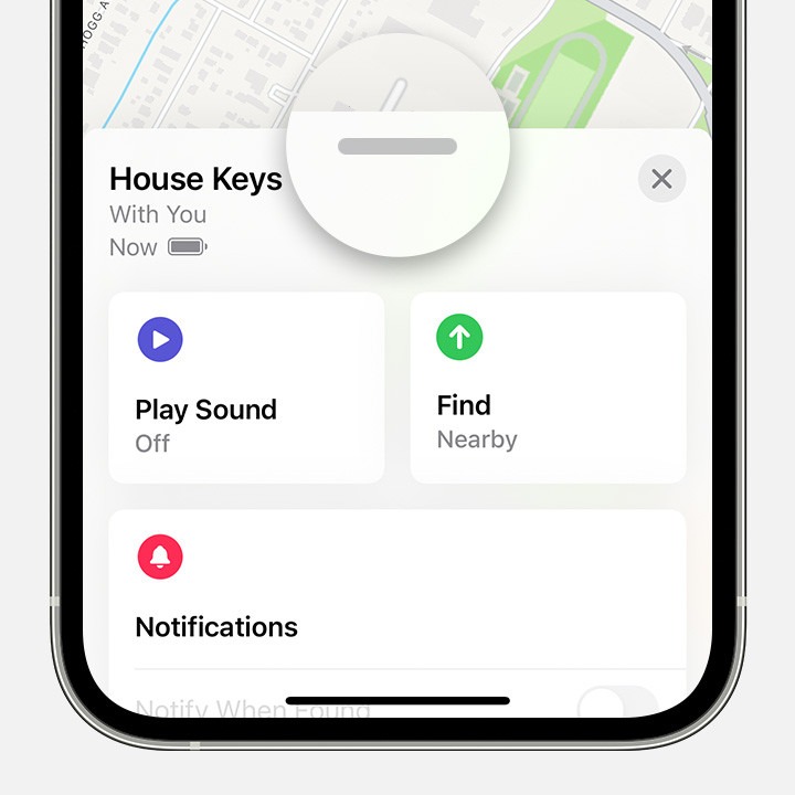Giao diện ứng dụng Tìm trên iPhone, hiển thị danh sách các vật dụng và tab để chọn vật dụng cần xóa.