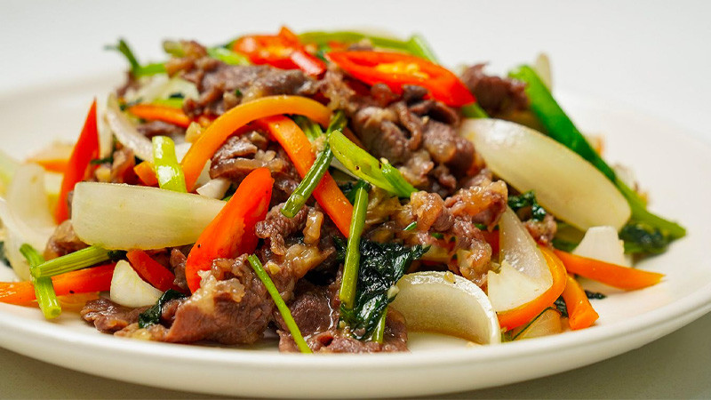 Thịt bò xào hành tây thơm ngon, bổ dưỡng