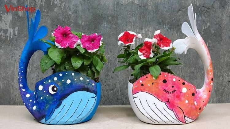 Chậu trồng hoa độc đáo từ chai nước giặt