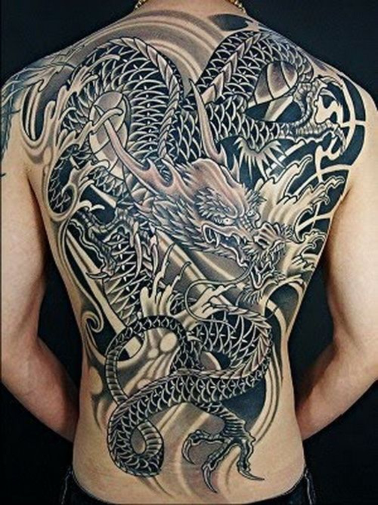 Ưu điểm của hình xăm rồng full lưng là đa dạng phong cách