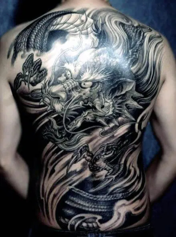 Tattoo rồng full lưng đẹp và hợp phong thủy
