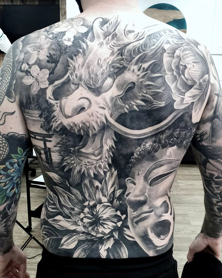 Hình xăm rồng full lưng 3D độc đáo và sống động