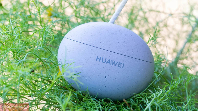 Tai nghe Huawei Freebuds 5i hỗ trợ điều khiển chụp ảnh selfie từ xa dễ dàng