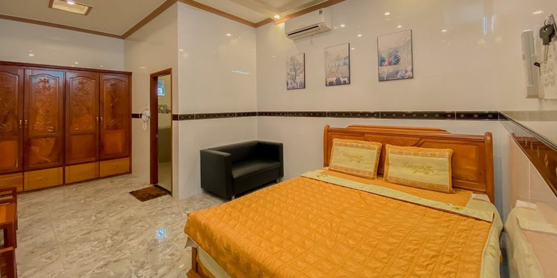 CT Morning Hostel với thiết kế hoài cổ và nội thất gỗ ấm cúng