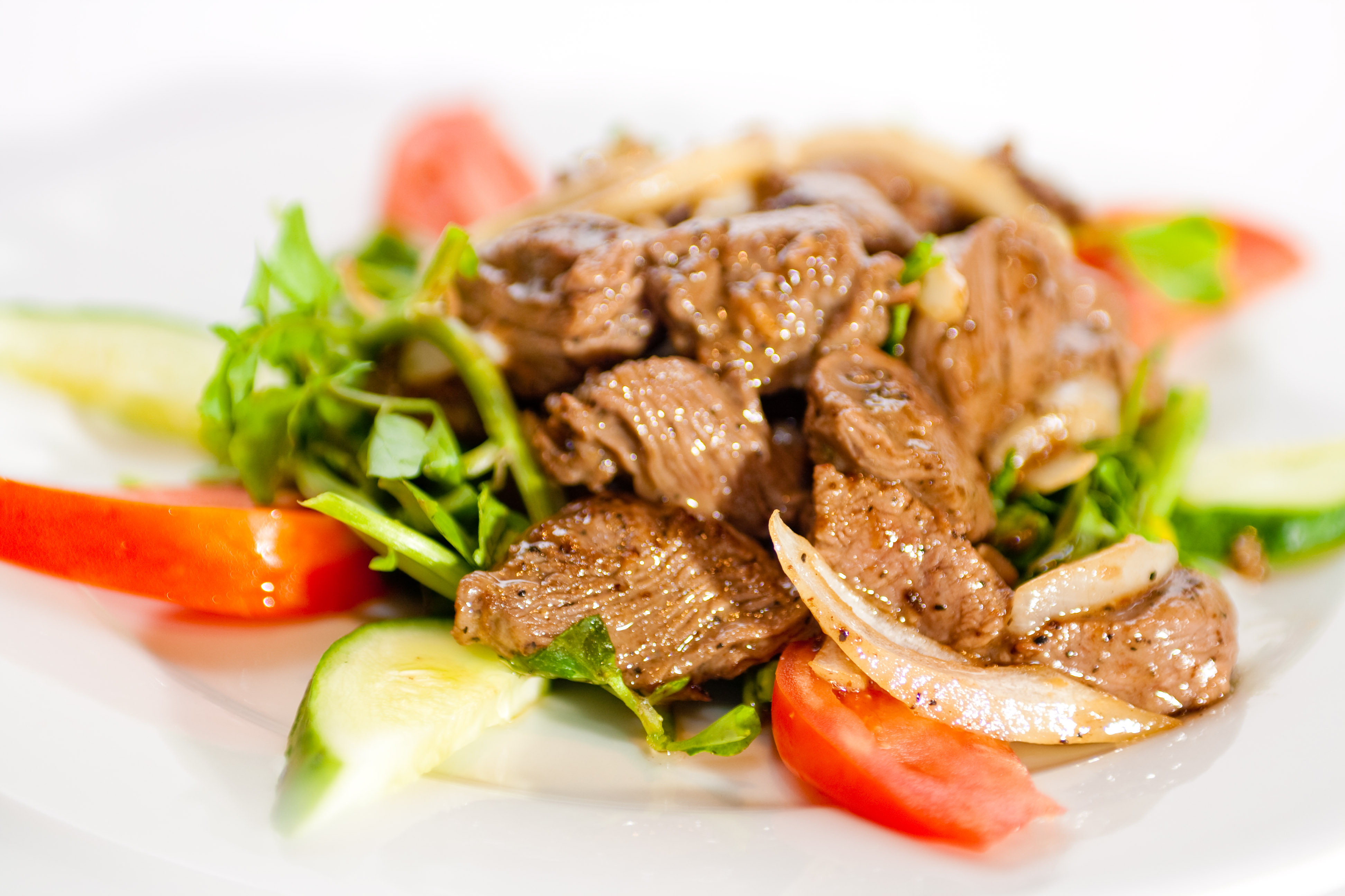 Thịt bò lúc lắc thơm ngon chuẩn vị