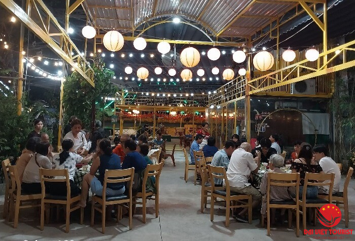 Quán cơm Hiền Nhi Nha Trang phù hợp phục vụ cả khách đoàn