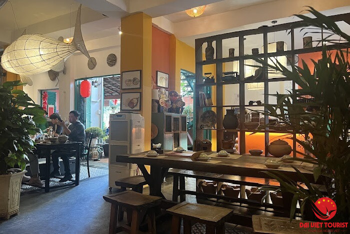 Quán cơm Bà Tôi mang đến hương vị bữa ăn đậm chất cơm nhà ở Nha Trang