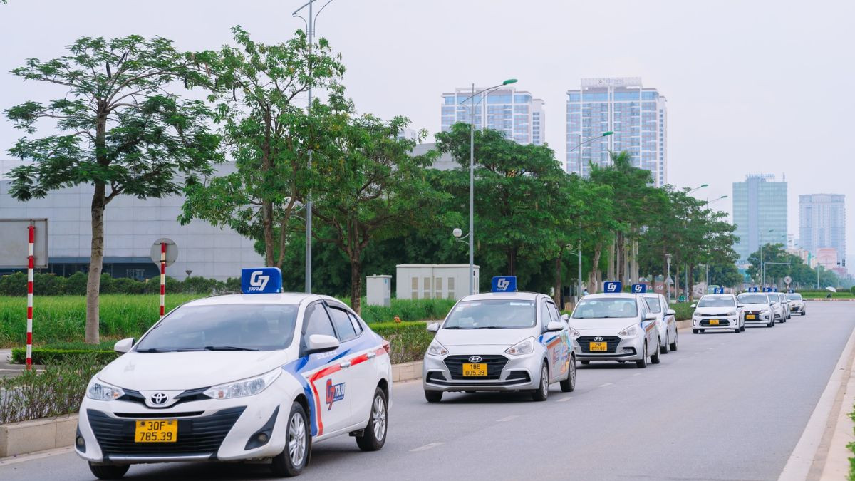 Xe taxi G7 sẵn sàng phục vụ khách hàng qua tổng đài 24/7