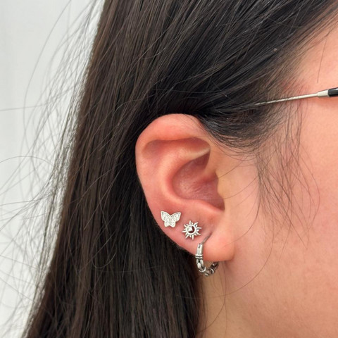 Triik Piercing, tiệm xỏ khuyên nổi tiếng với những tác phẩm đẹp và an toàn, được thực hiện bởi thợ tỉ mỉ.