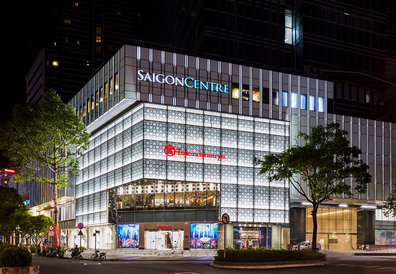 Saigon Centre (Takashimaya), điểm đến mua sắm và giải trí cao cấp ở Quận 1