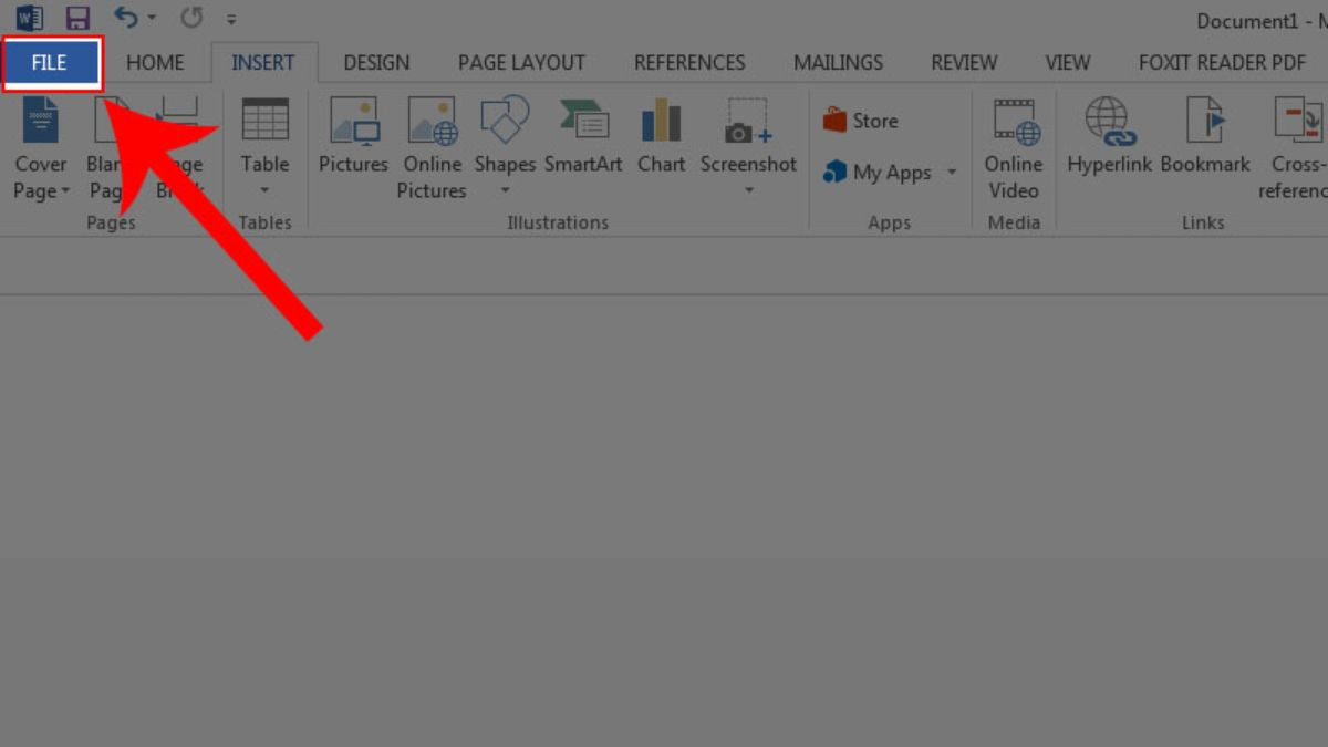 Bước 1: Chọn mục File để truy cập cài đặt Word